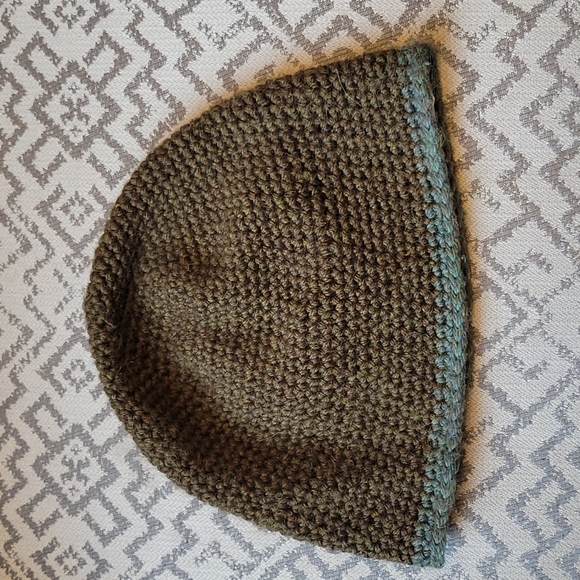 Handmade Knit Green Wool Hat - Picture 1 of 2